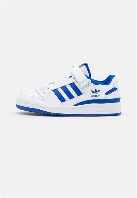 adidas unisex sneakers.